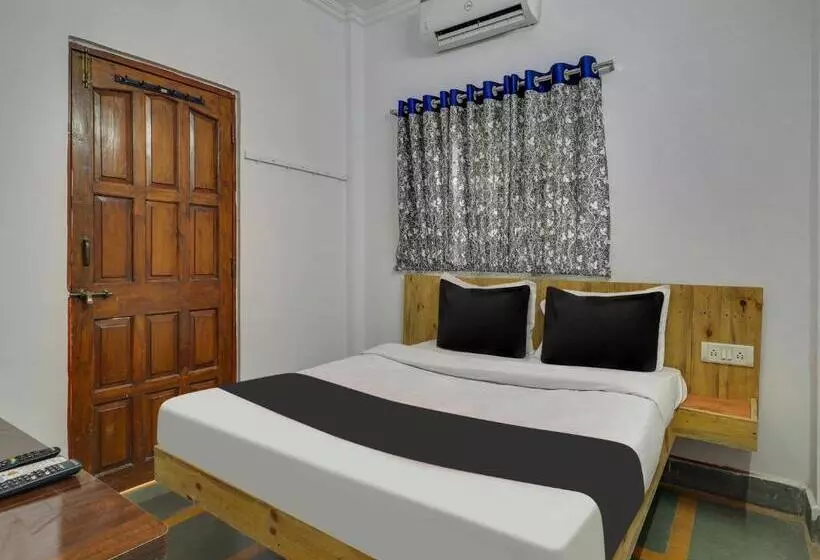 Hotelli Oyo Aai Bunglow