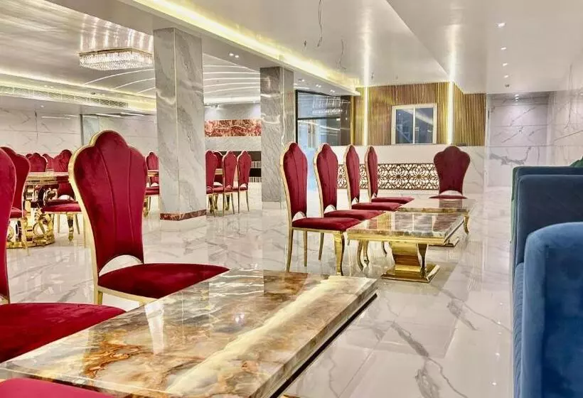 ホテル Raksha Suites & Banquet Greater Noida
