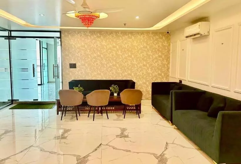 ホテル Raksha Suites & Banquet Greater Noida