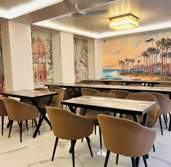 ホテル Raksha Suites & Banquet Greater Noida