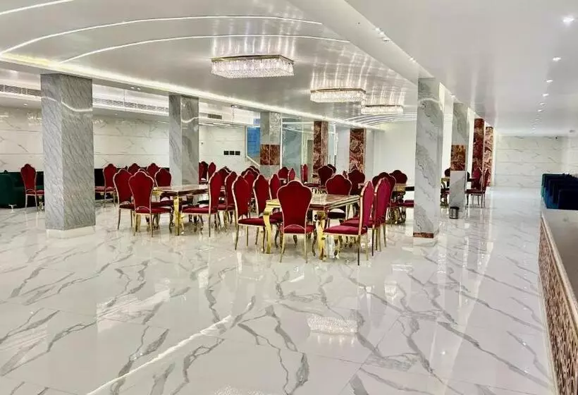 ホテル Raksha Suites & Banquet Greater Noida