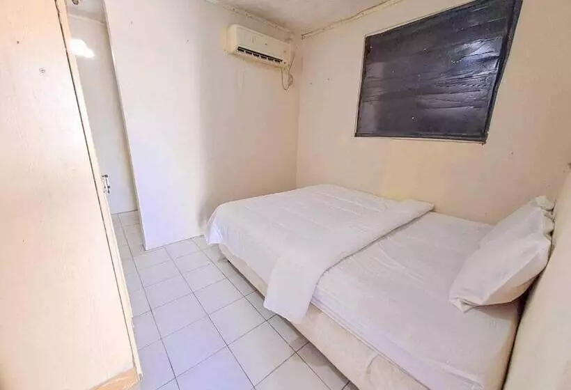 Hotelli Spot On 93840 Guest House Amanda Syariah