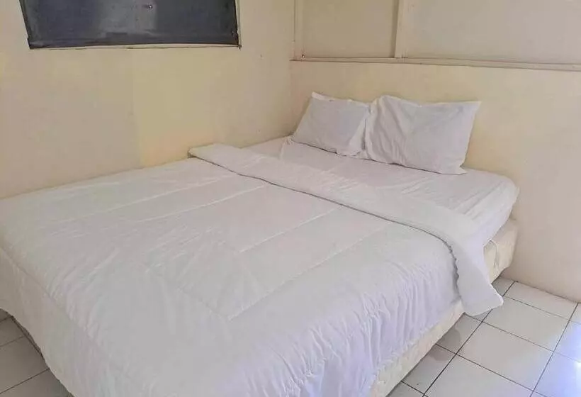 Hotelli Spot On 93840 Guest House Amanda Syariah