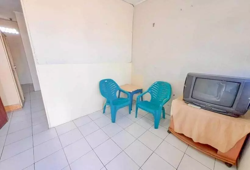 Hotelli Spot On 93840 Guest House Amanda Syariah