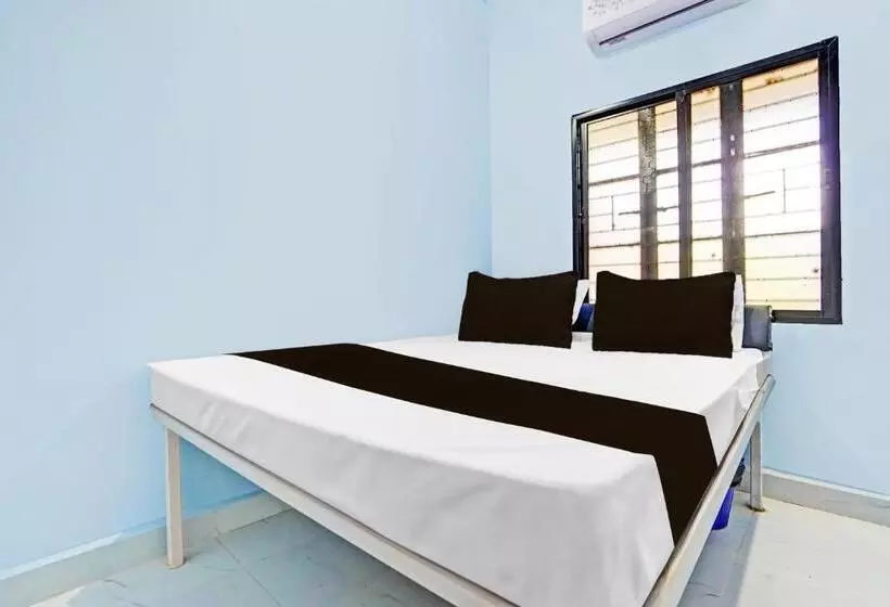 Hotelli O Arnav Gold