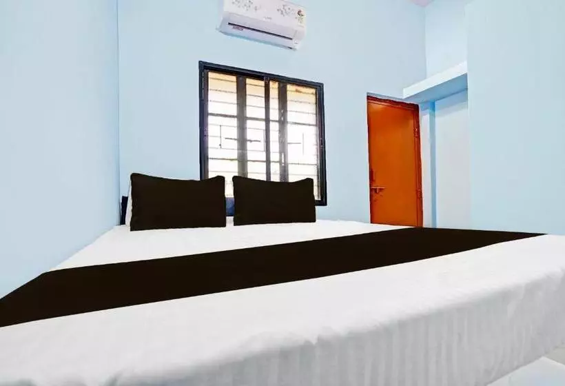 Hotelli O Arnav Gold