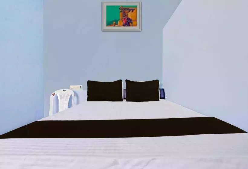 Hotelli O Arnav Gold