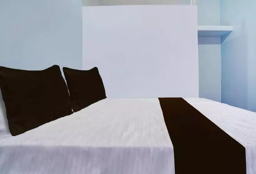 Hotelli O Arnav Gold