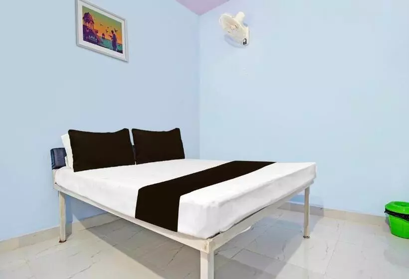 Hotelli O Arnav Gold