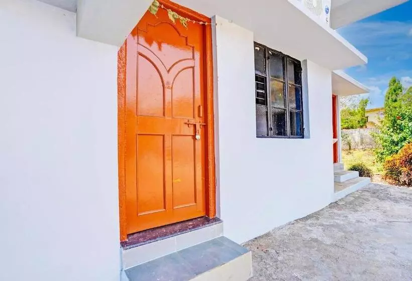 Hotelli O Arnav Gold