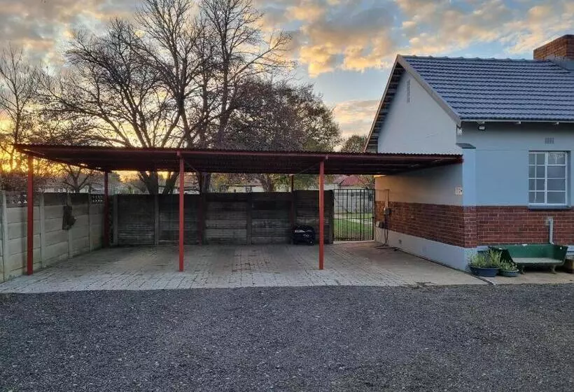 Majatalo Courageous Self Catering Accommodation