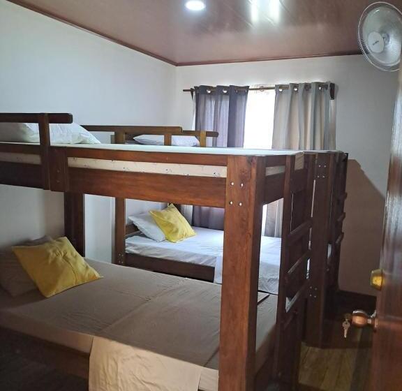 پانسیون Hostel Casa Mar