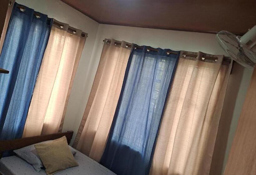 پانسیون Hostel Casa Mar