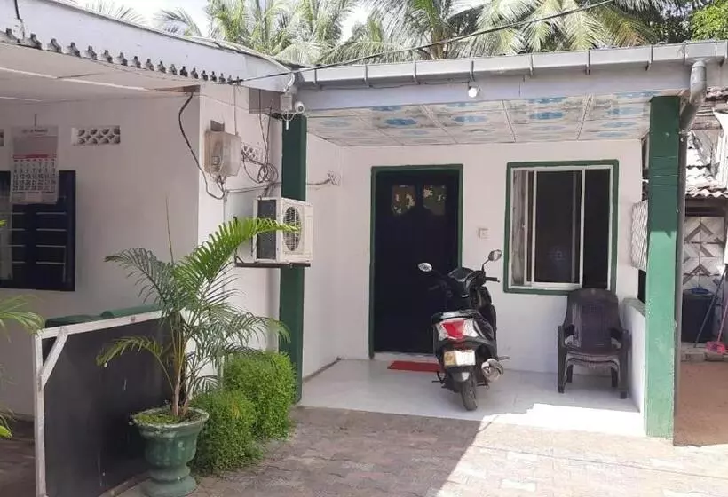 ペンション Kanthi Guest Inn