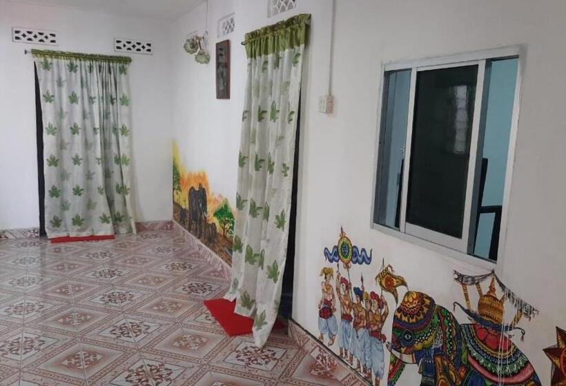 Pensió Kanthi Guest Inn