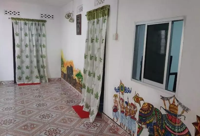 ペンション Kanthi Guest Inn