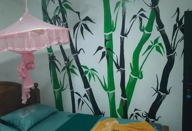 ペンション Kanthi Guest Inn