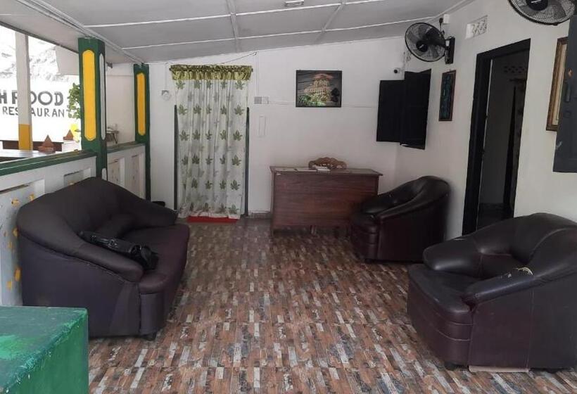 Pensió Kanthi Guest Inn