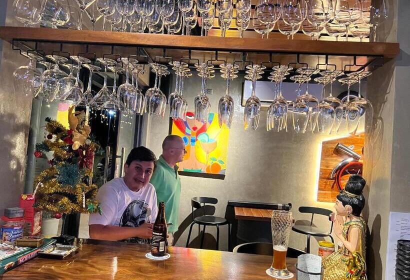 פנסיון Papabo Adventure Village