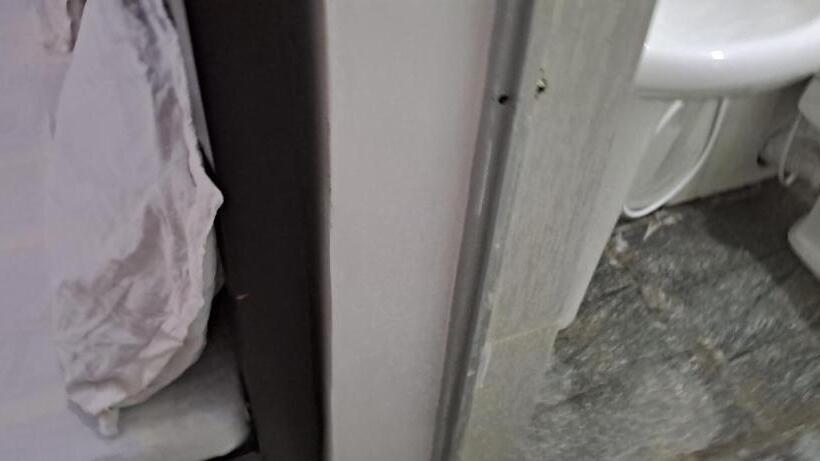 پانسیون Queen S Crown Transit Guest