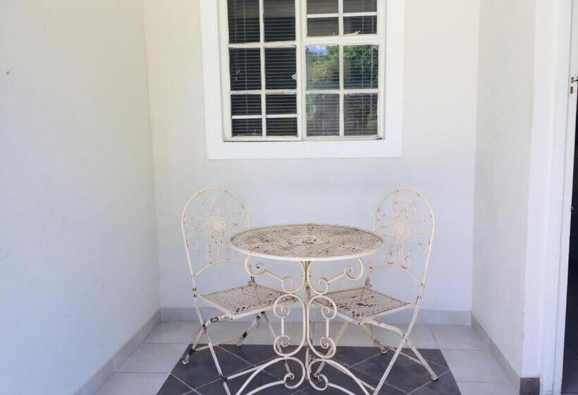 مبيت وإفطار Kosibaycottages