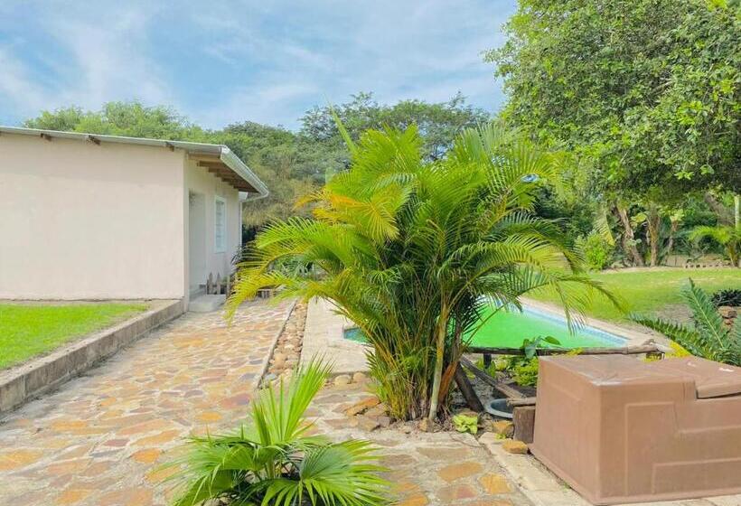 مبيت وإفطار Kosibaycottages