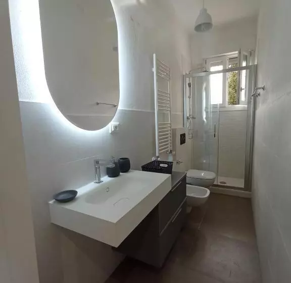 تختخواب و صبحانه La Dimora Degli Artisti   Bologna
