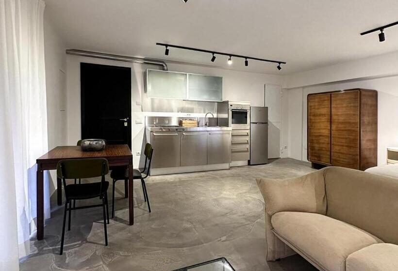 تختخواب و صبحانه Mini Loft