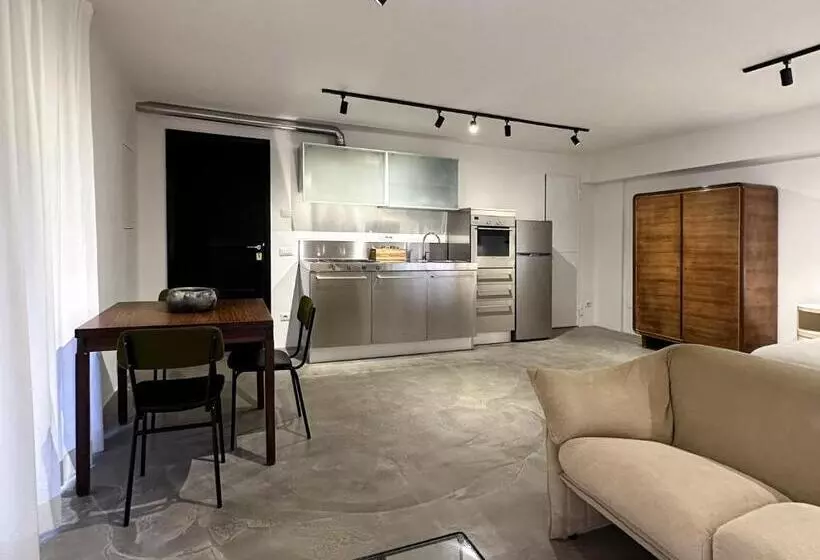 تختخواب و صبحانه Mini Loft
