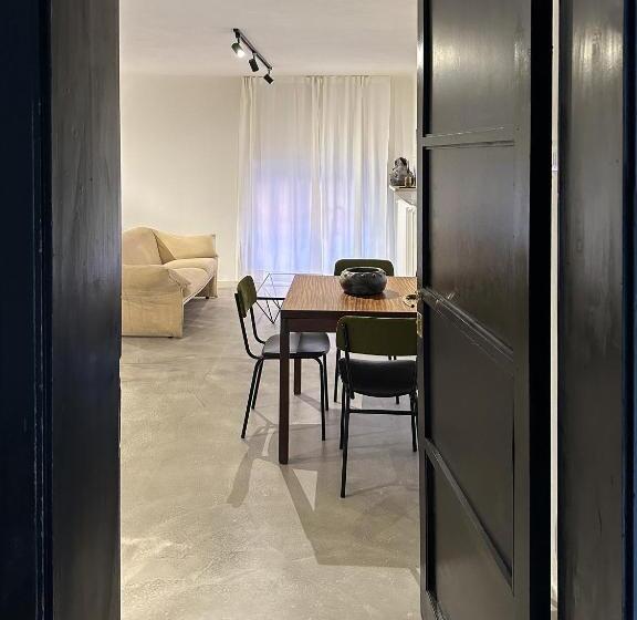 تختخواب و صبحانه Mini Loft