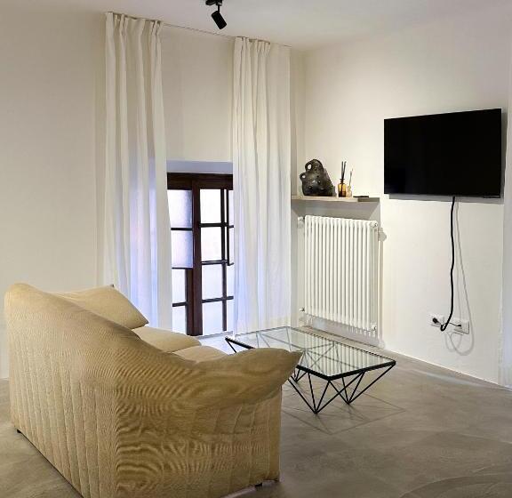 تختخواب و صبحانه Mini Loft