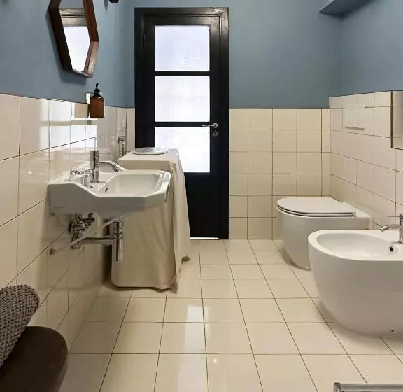 تختخواب و صبحانه Mini Loft