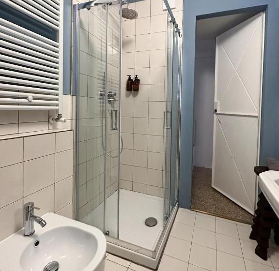 تختخواب و صبحانه Mini Loft