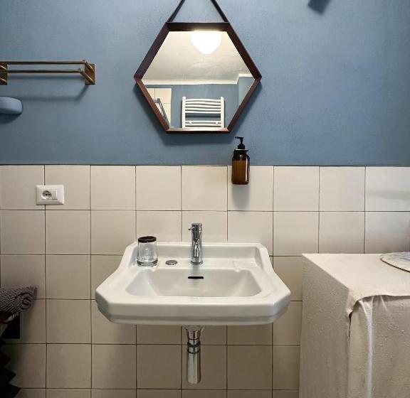 تختخواب و صبحانه Mini Loft