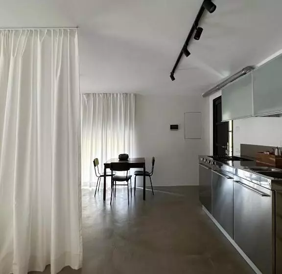 تختخواب و صبحانه Mini Loft