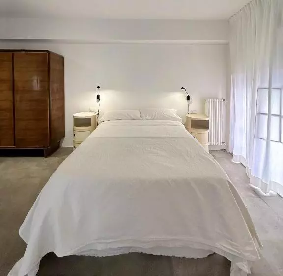 تختخواب و صبحانه Mini Loft