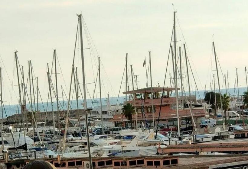 تختخواب و صبحانه Vitti Apartment