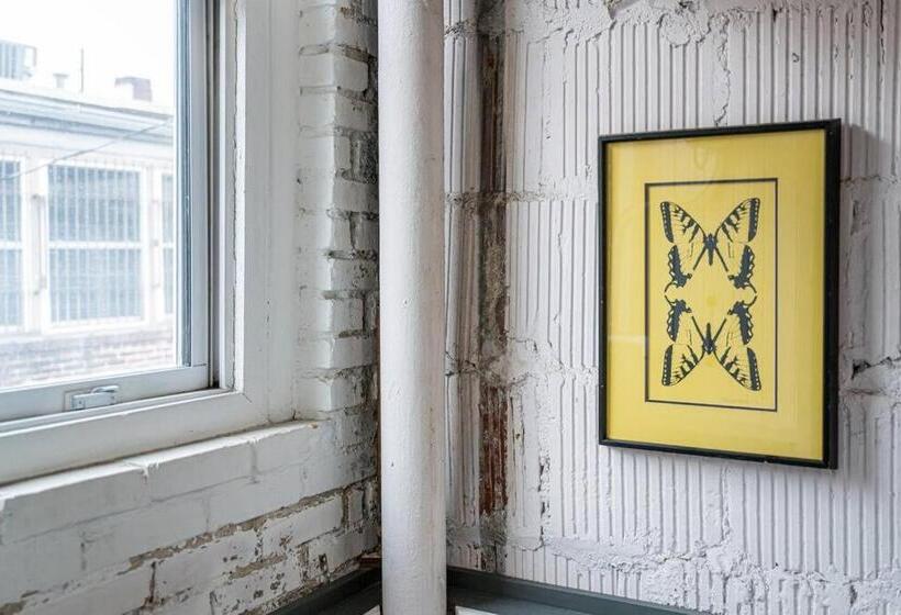 ホテル Elegant Edgy Loft