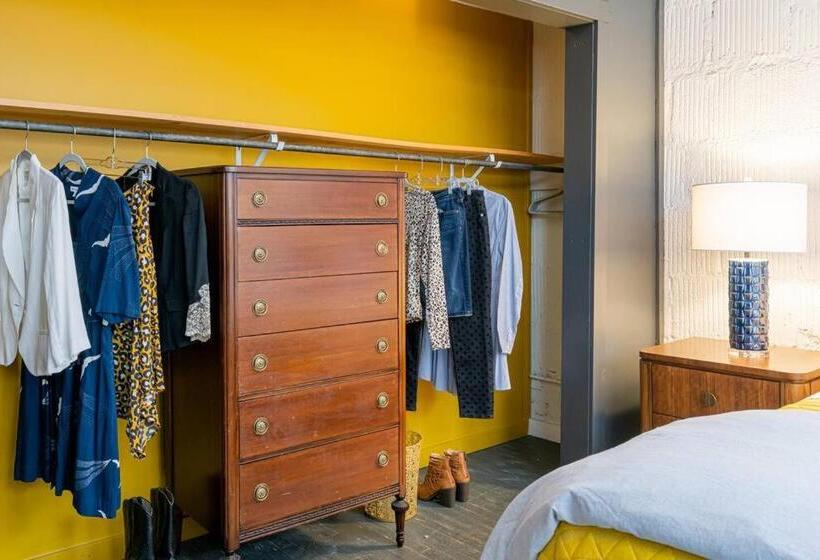 ホテル Elegant Edgy Loft