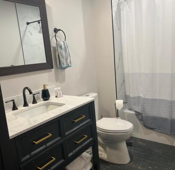 ホテル Elegant Edgy Loft