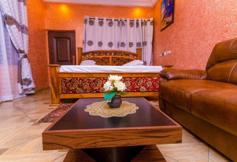 Hotel Kobby Keach K.