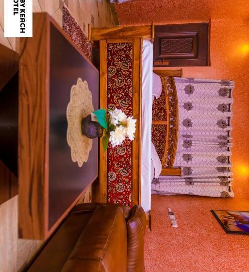 Hotel Kobby Keach K.