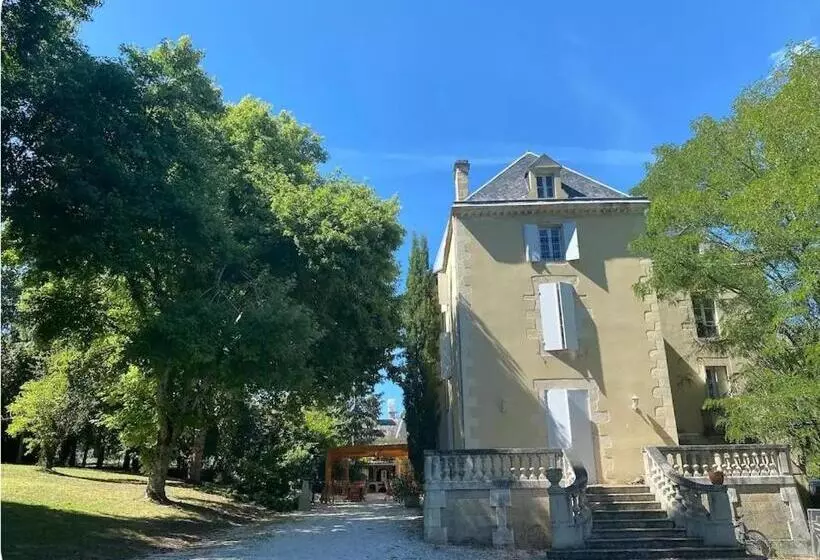 Hotelli Manoir Belle Fontaine