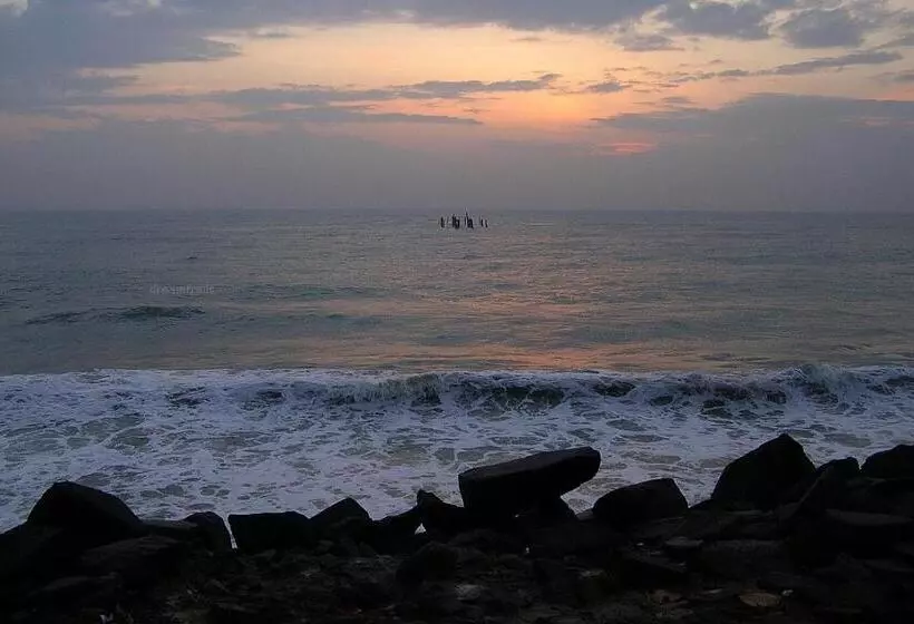 هتل Sea Gadabout   Seaside Stays