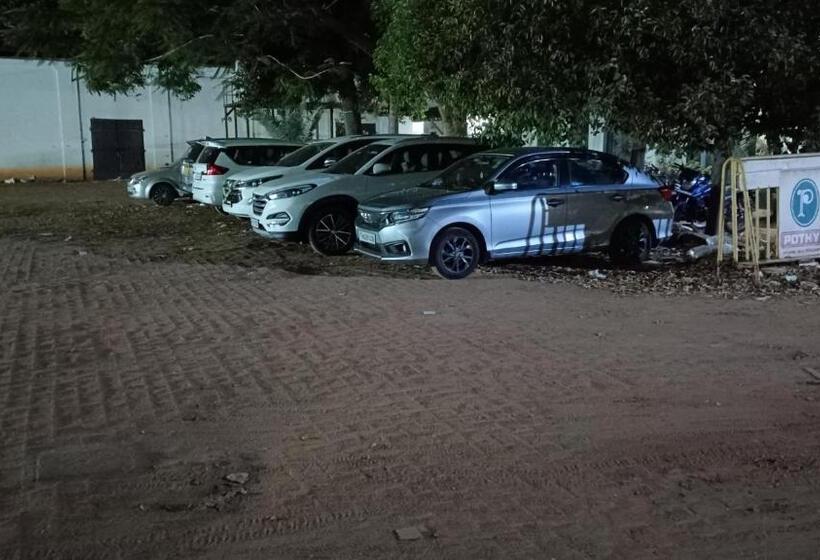 هتل Sea Gadabout Seaside Stays