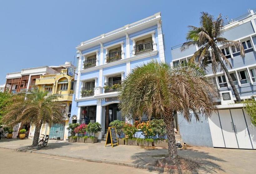 هتل Sea Gadabout Seaside Stays