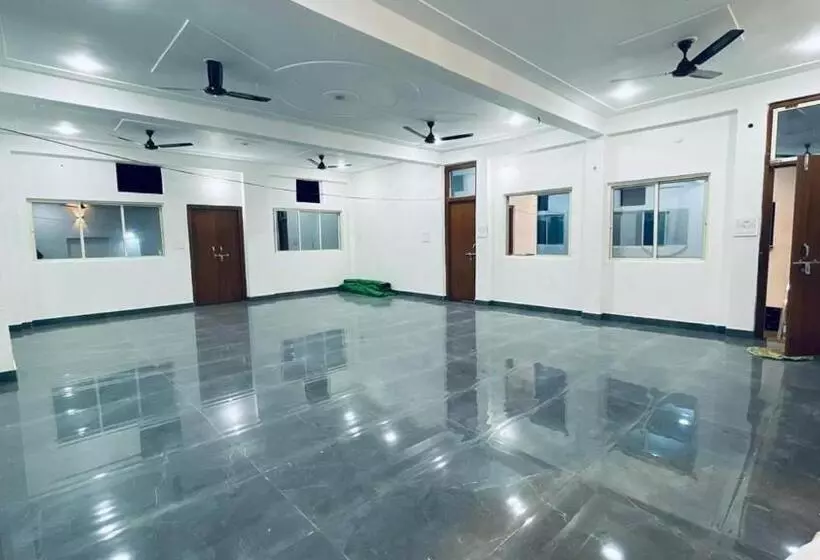 ホテル Shivdoot Hotal