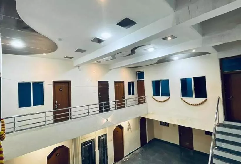 ホテル Shivdoot Hotal