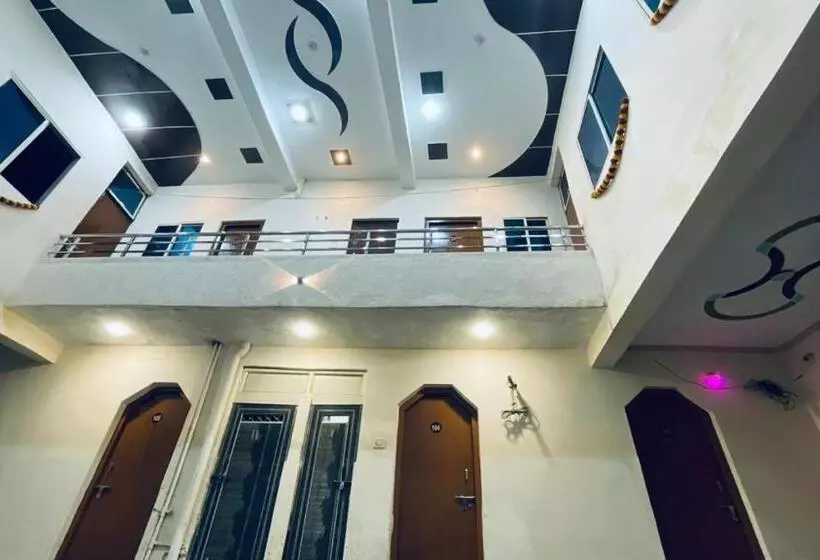 ホテル Shivdoot Hotal