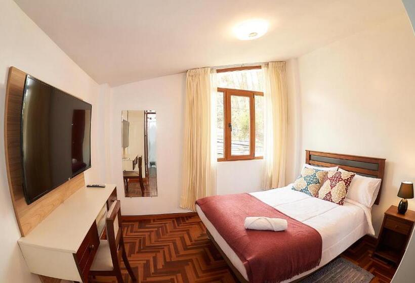 هتل Sillary Hostal Sede Cayma